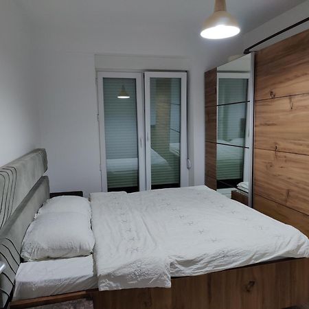 פרישטינה Cozy Apartment מראה חיצוני תמונה